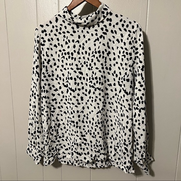 Leopard Turtle Neck Blouse Size L - Picture 1 of 1